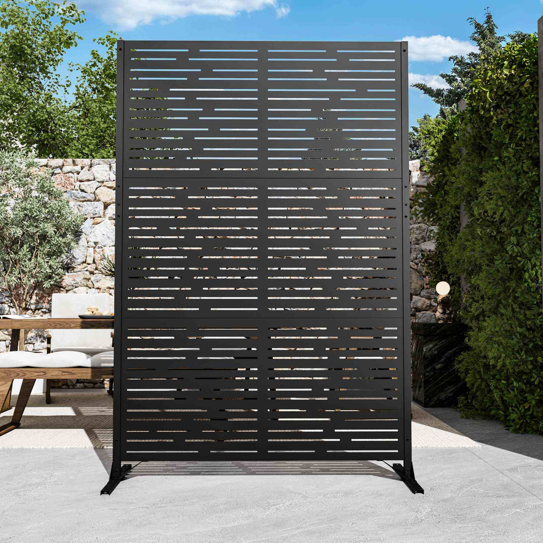 4x6 Metal Outdoor Privacy Screen with Decorative Pattern